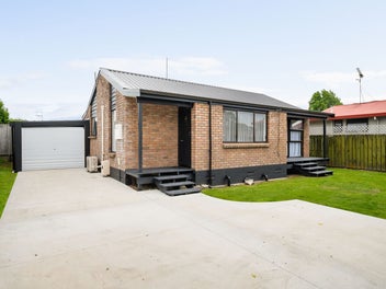 120A Clarkin Road, Fairfield, Hamilton