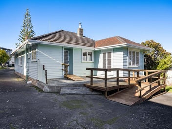 116 Kervil Avenue, Te Atatu Peninsula, Auckland