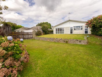 5 Middleton Road, Paraparaumu Beach, Paraparaumu
