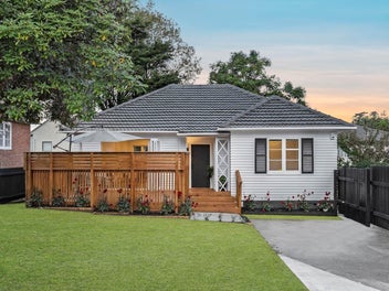 1/8 Hillsborough Road, Hillsborough, Auckland