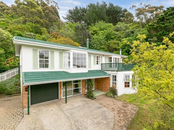 23 Turriff Crescent, Tawa, Wellington