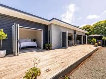 2 Albert Street, Clive, Hastings