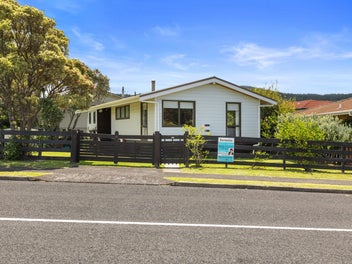 245 Onemana Drive, Onemana, Whangamatā