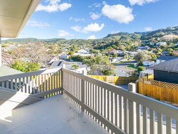 11A Roy Street, Tawa, Wellington