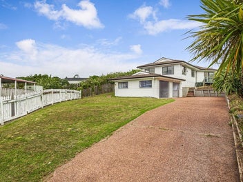 22 Landsdale Place, Massey, Auckland