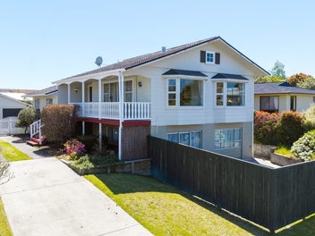 16 Glengarry Place, Hilltop, Taupo