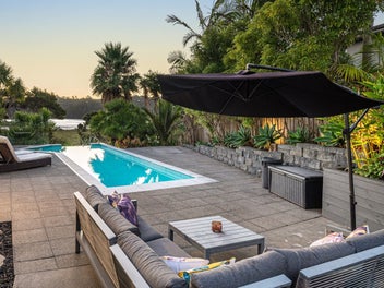 29 Schopolo Place, Schnapper Rock, Auckland