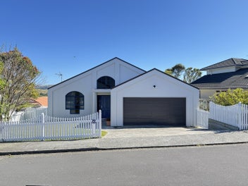 36 Kentwood Drive, Woodridge, Wellington