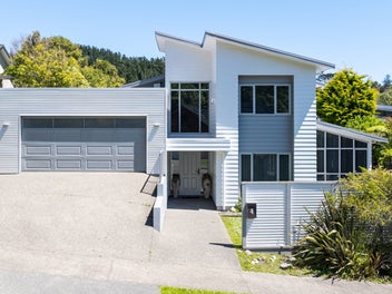 4 Handly Grove, Churton Park, Wellington