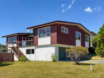 13 Rembrandt Avenue, Tawa, Wellington
