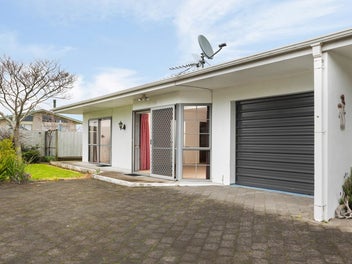 105B Margaret Place, Thames