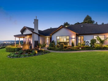39 Harry Dreadon Road, Opaheke, Papakura