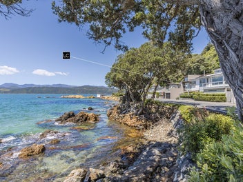353A Karaka Bay Road, Karaka Bays, Wellington