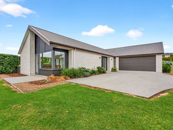 2 Lawrence Carter Drive, Bombay, Bombay