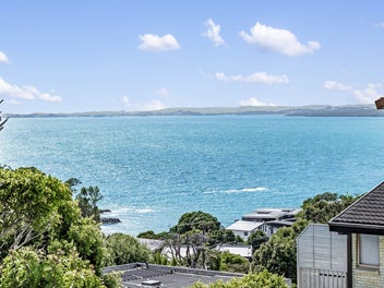 5 Midway Avenue, Castor Bay, Auckland