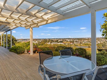 24 Wairere Road, Bastia Hill, Whanganui