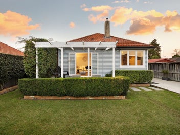 44 Casey Avenue, Fairfield, Hamilton