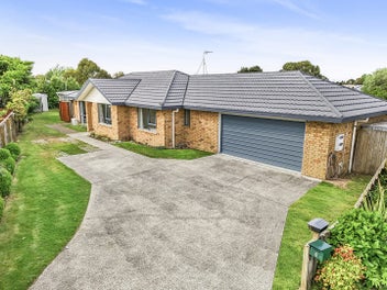 8 Tuirangi Street, Flagstaff, Hamilton