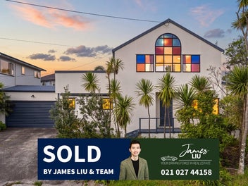 2/953 Beach Road, Torbay, Auckland