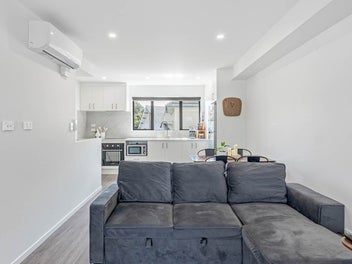 2/45 Dale Crescent, Pakuranga, Auckland