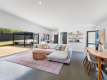 2 Tuturu View, Ruakaka