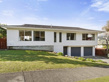 4 Saint Aidans Way, Tawa, Wellington