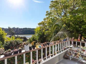 6 Standish Place, Bayview, Auckland