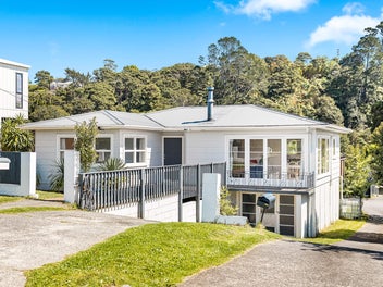 38 Woodside Road, Massey, Auckland