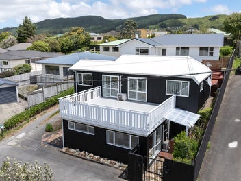 17A The Drive, Tawa, Wellington