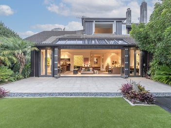 1/21 Hamilton Road, Herne Bay, Auckland