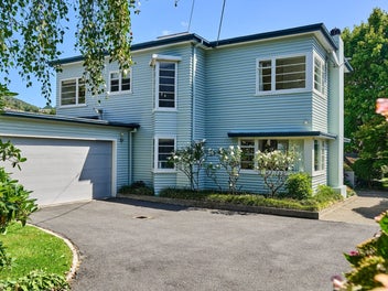 33 Cheviot Road, Lowry Bay, Lower Hutt
