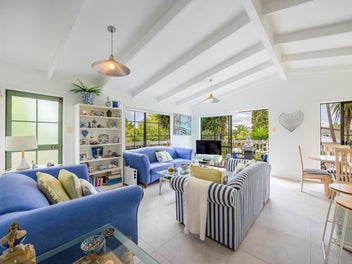 2/92 Coronation Road, Hillcrest, Auckland