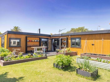 290 Pine Avenue, South New Brighton, Christchurch
