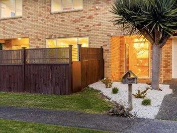 12 Janway Avenue, Flat Bush, Auckland