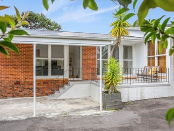 2/161 Long Drive, St Heliers, Auckland