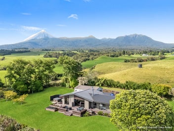 1459 Carrington Road, Hurworth, New Plymouth