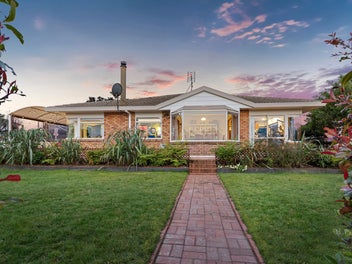 48 Settlers Grove, Orewa, Orewa