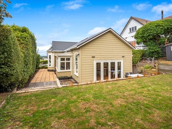 2 Carnarvon Street, Belleknowes, Dunedin