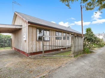 17A Morrison Crescent, Glenview, Hamilton