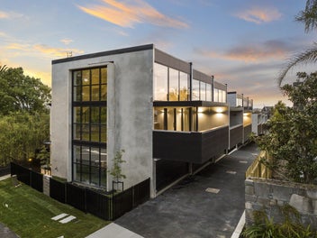 2/279 Lake Road, Belmont, Auckland