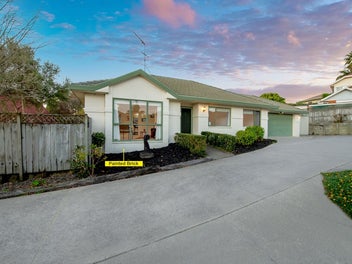 2/18 Mission View Drive, Northpark, Auckland