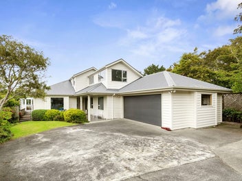 2/149 Hill Road, Belmont, Lower Hutt