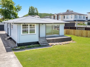 27 Mckenzie Road, Mangere Bridge, Auckland