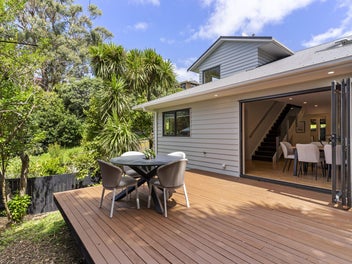 3/599 Glenfield Road, Totara Vale, Auckland