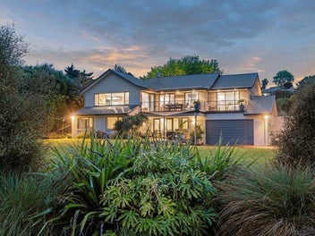 32 Hyndhope Road, Kennedys Bush, Christchurch