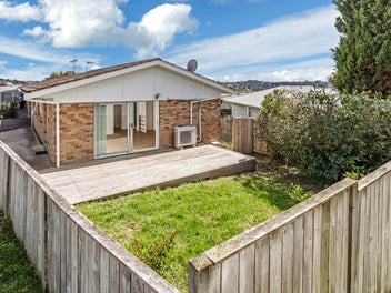 1/75A Bruce Road, Glenfield, Auckland
