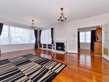 2/219 Don Buck Road, Massey, Auckland