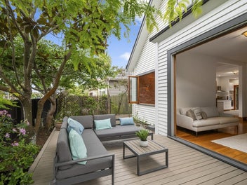 27 Hardwicke Street, Sumner, Christchurch
