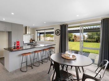 4 Pohatu Lane, Otaki