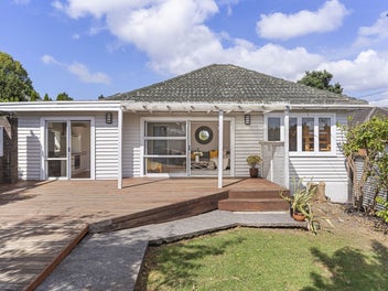 32 Fairlands Avenue, Waterview, Auckland